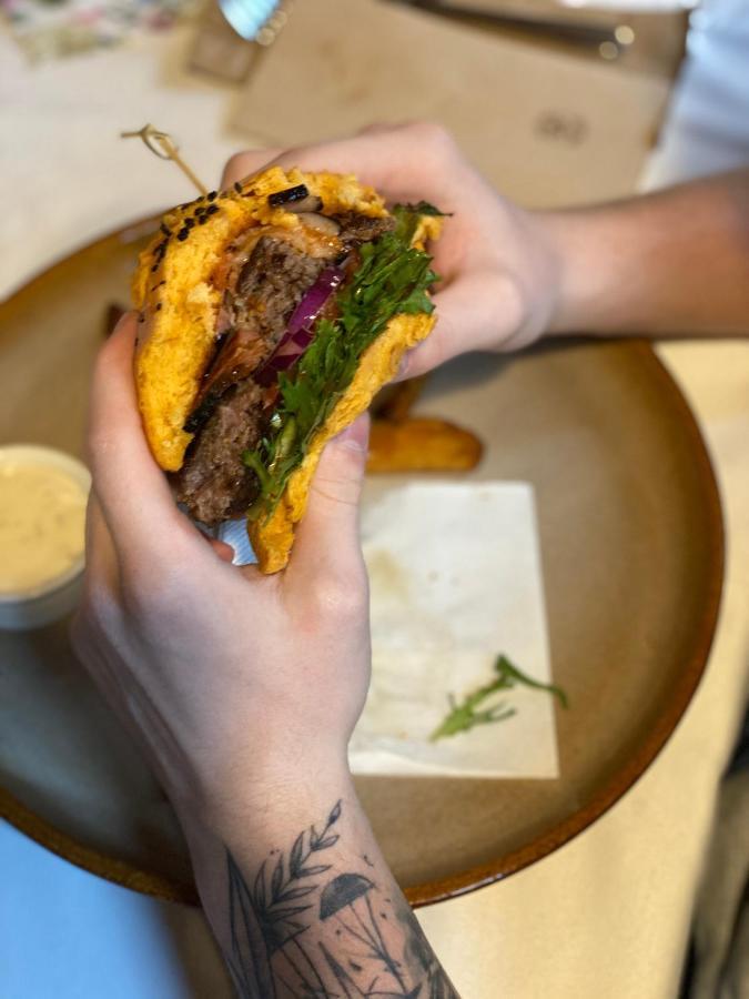 Penzion & Restaurace U Vily Sezimovo Usti Luaran gambar