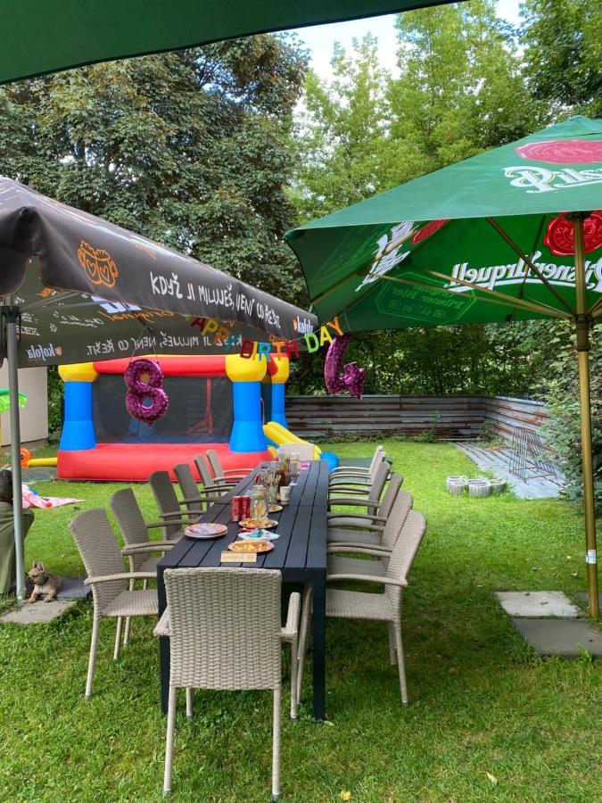 Penzion & Restaurace U Vily Sezimovo Usti Luaran gambar